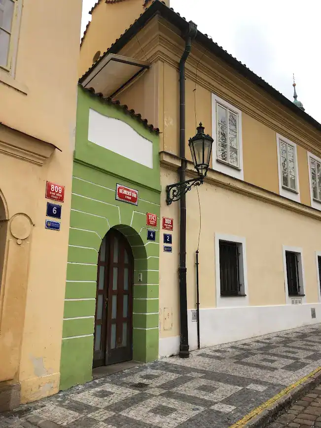 Nejmenší dům v Praze