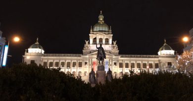 OD MUZEA K PRAŠNÉ BRÁNĚ OD MUZEA K PRAŠNÉ BRÁNĚ