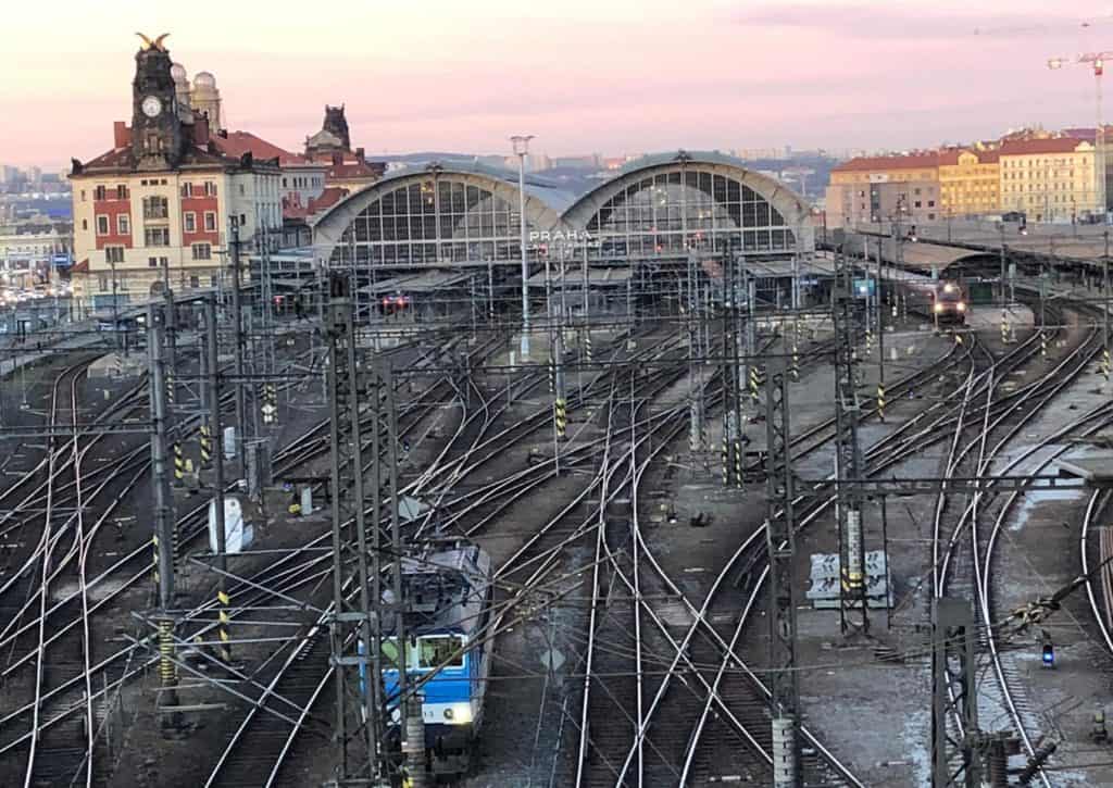 Výlet vlakem do Prahy: Hlavní nádraží v Praze s dětmi