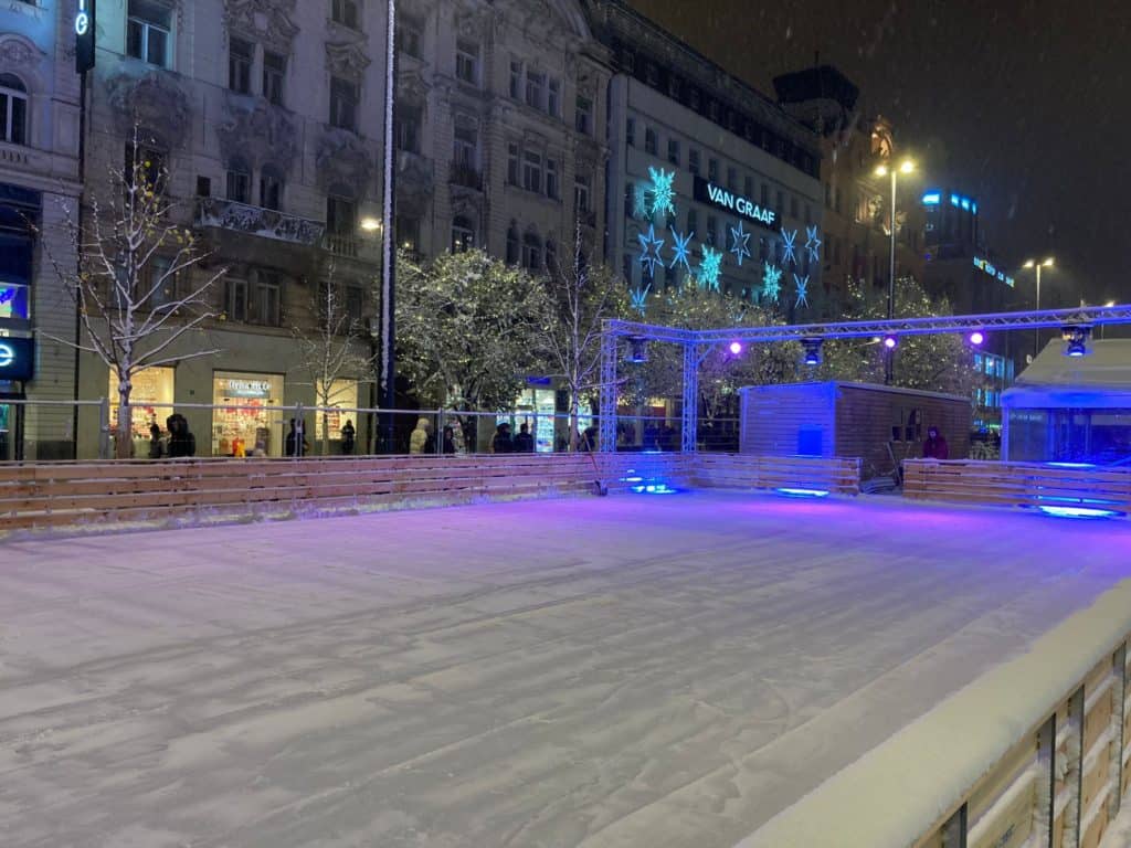 Kam v Praze s dětmi - Bruslení na Václavském náměstí