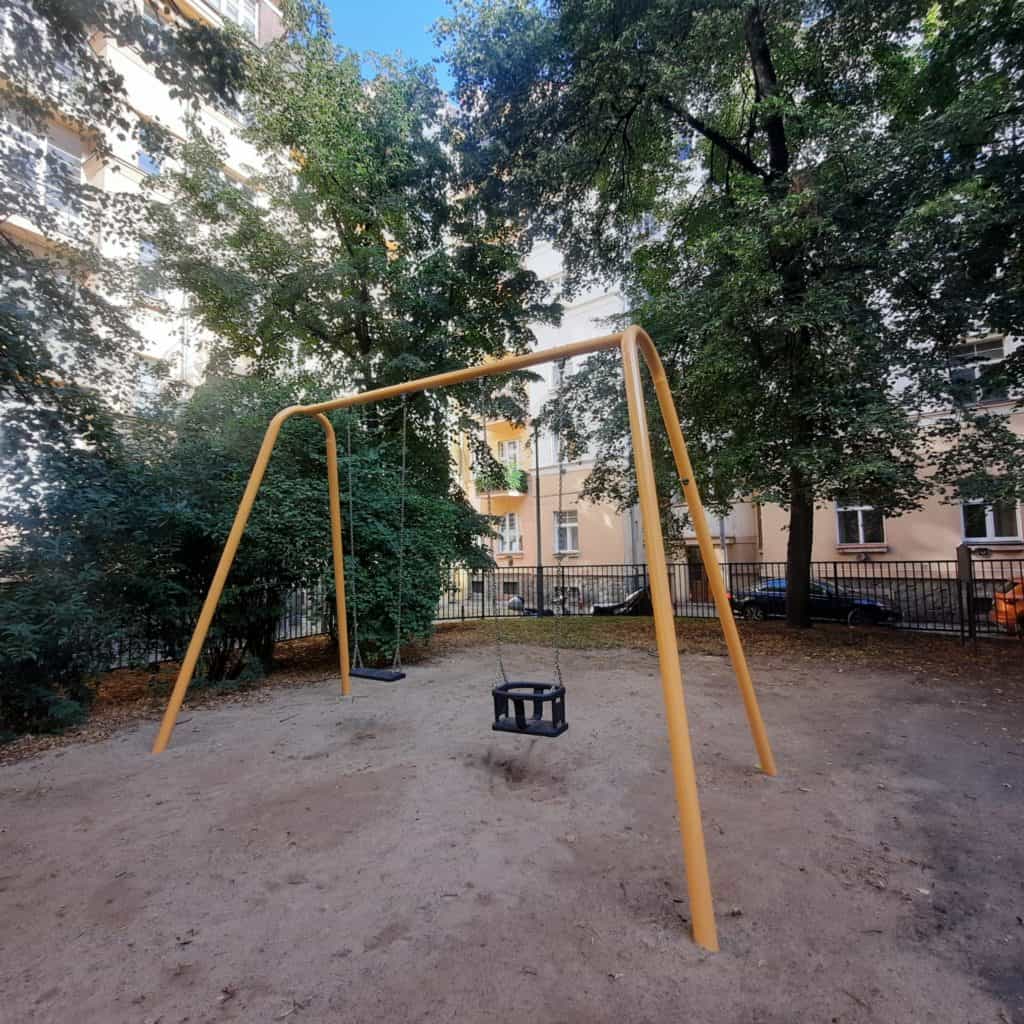 Kam s dětmi v Praze? Hřiště ve stínu