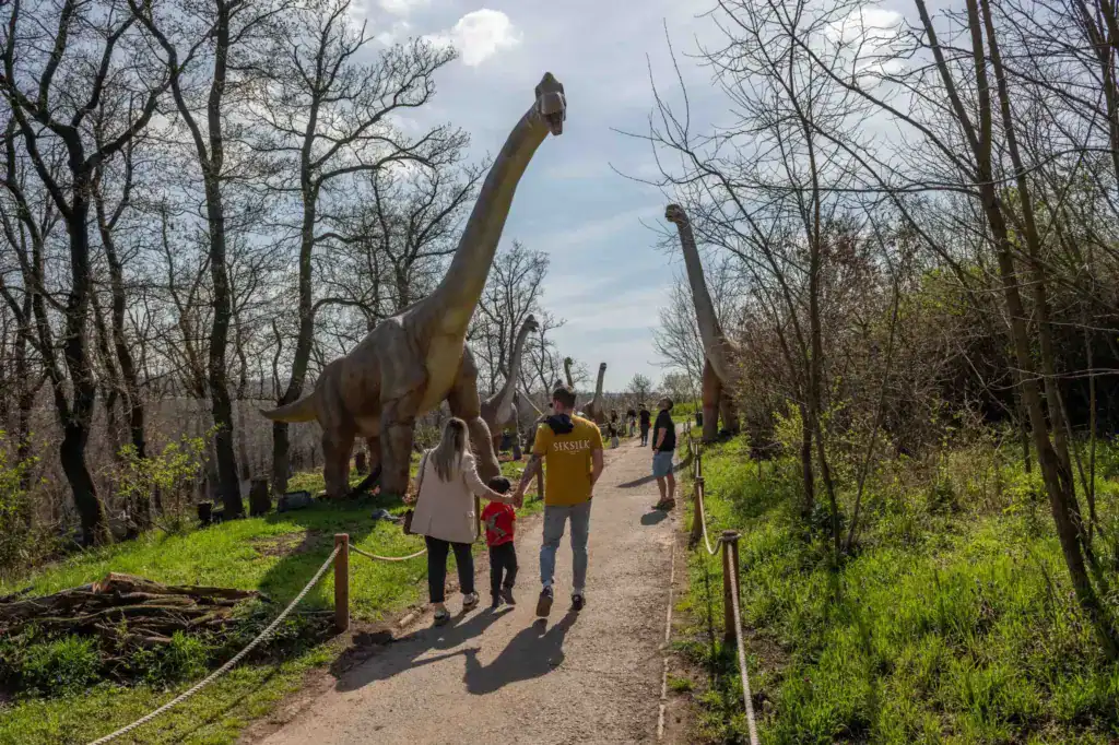 DinoLive