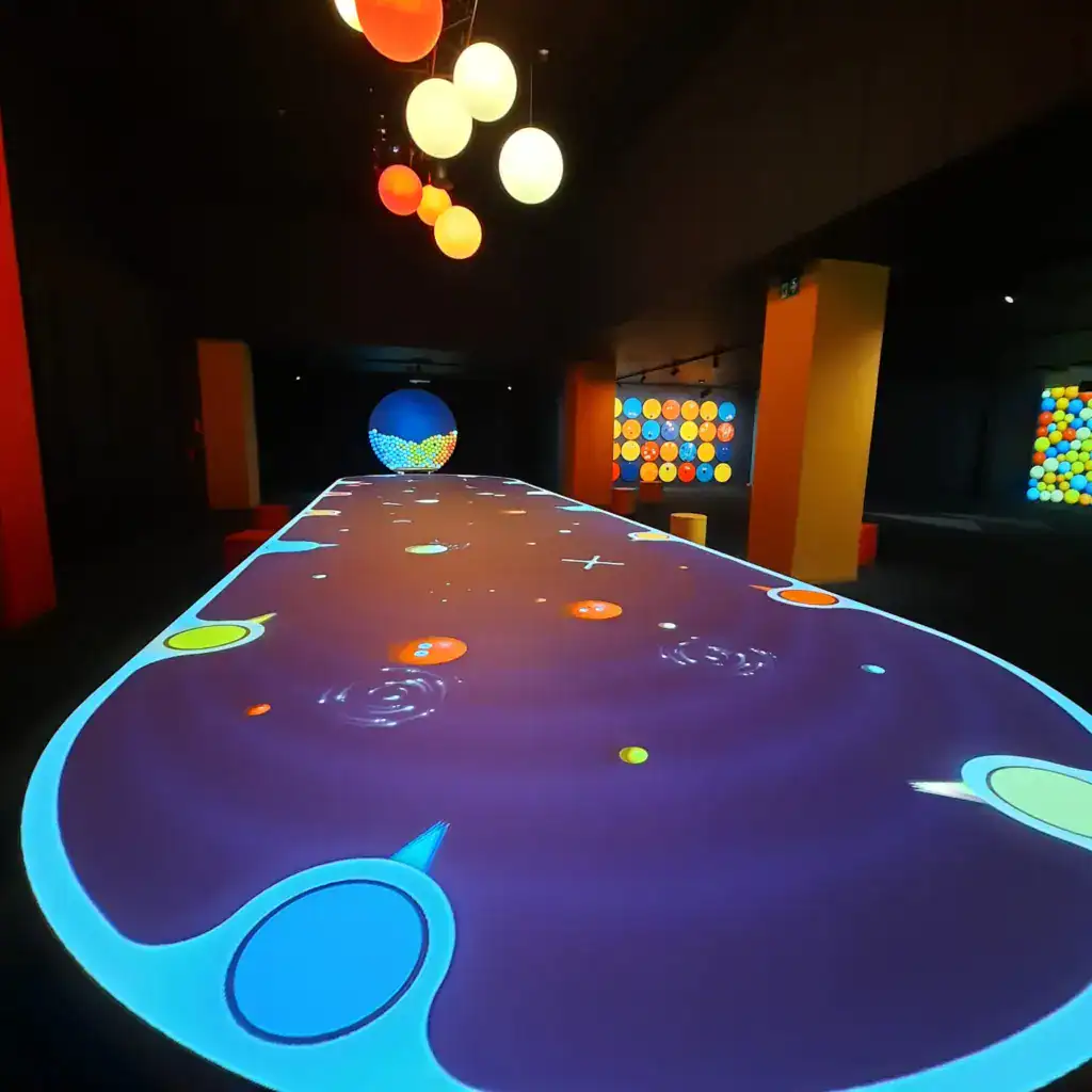 Staroměstská tržnice se mění v galerii Signal Space