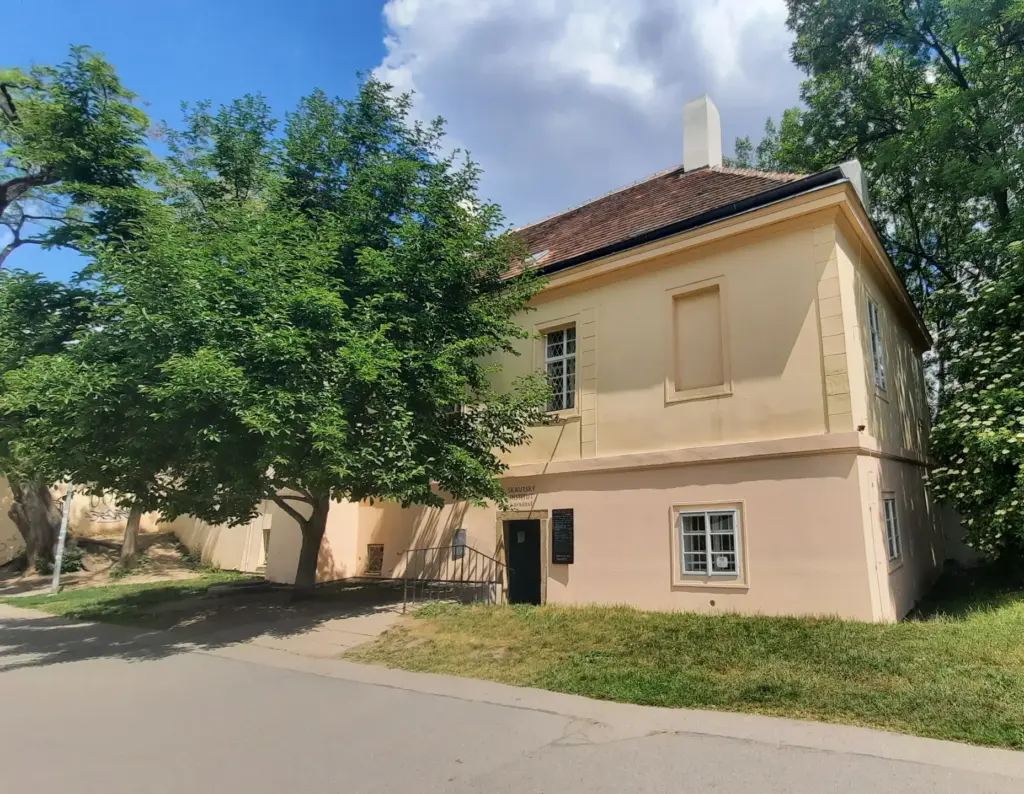Skautský institut v Rybárně - kavárna